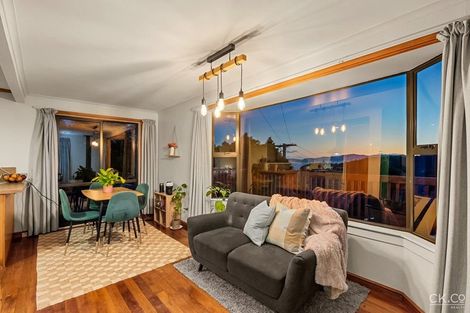 Photo of property in 24 Titiro Moana Road, Korokoro, Lower Hutt, 5012