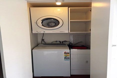 Photo of property in 127 Onepu Road, Lyall Bay, Wellington, 6022