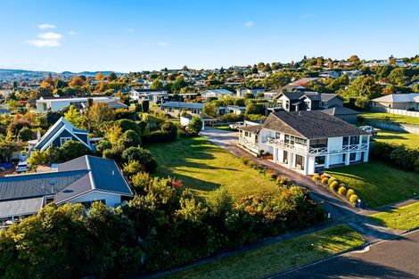 Photo of property in 16 Harvey Street, Waipahihi, Taupo, 3330
