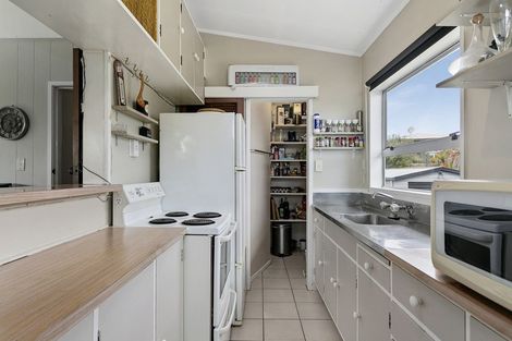 Photo of property in 4 Kereru Street, Two Mile Bay, Taupo, 3330