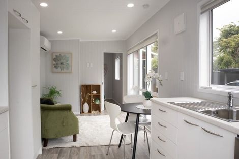 Photo of property in 16a Campbell Street, Karori, Wellington, 6012