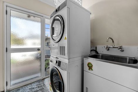 Photo of property in 18 Clare Street, Cambridge, 3434