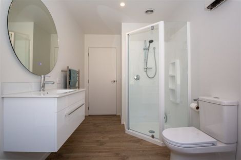 Photo of property in 21 Shelduck Road, Jacks Point, 9371