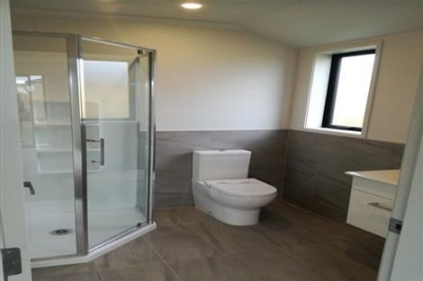 Photo of property in 32 Regis Park Drive, Pukekohe, 2120
