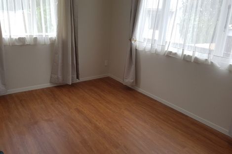 Photo of property in 29 Lincoln Road, Henderson, Auckland, 0610