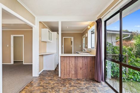 Photo of property in 23 Mazengarb Road, Paraparaumu Beach, Paraparaumu, 5032