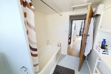 Photo of property in 33u3 Frankmoore Avenue, Johnsonville, Wellington, 6037