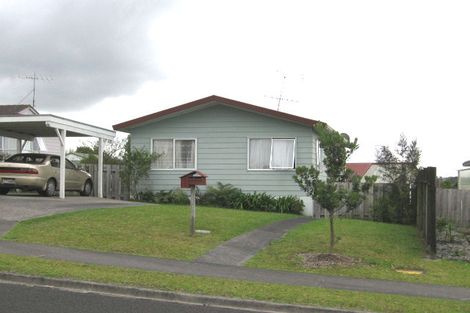 Photo of property in 14 Hassan Drive, Massey, Auckland, 0614