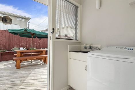 Photo of property in 301 Sunset Road, Sunnynook, Auckland, 0632