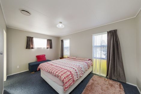 Photo of property in 1 Calder Place, Feilding, 4702
