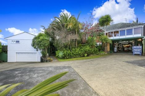 Photo of property in 27 Wairau Road, Forrest Hill, Auckland, 0627