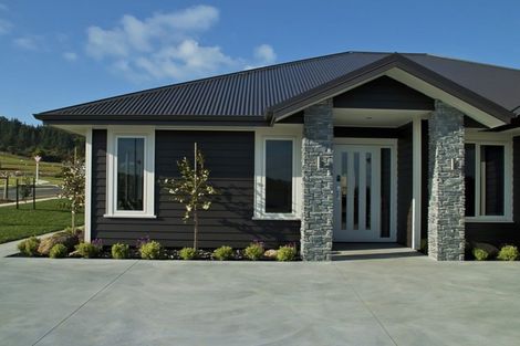Photo of property in 25 Colombo Road, Waiuku, 2123