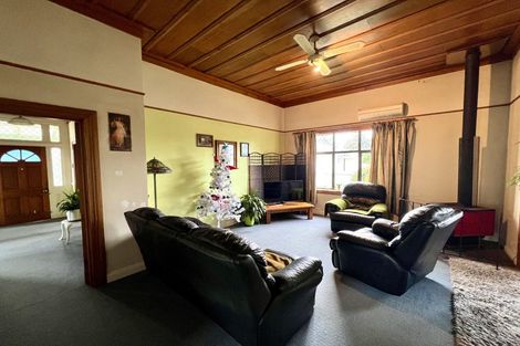 Photo of property in 353 High Street, Dannevirke, 4930