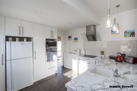 Photo of property in 37 Lyndhurst Street, Takaro, Palmerston North, 4412
