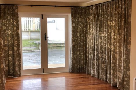 Photo of property in 54 Horokiwi Road West, Newlands, Wellington, 6037