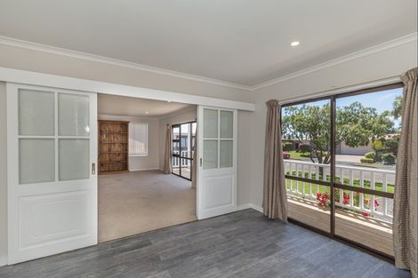 Photo of property in 8 Homewood Avenue, Levin, 5510