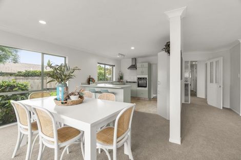 Photo of property in 10 Laburnum Glen, Mount Maunganui, 3116