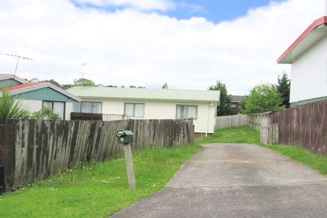 Photo of property in 1 Maywood Crescent, Glen Eden, Auckland, 0602