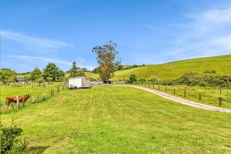 Photo of property in 225 Bridge Street, Eltham, 4322