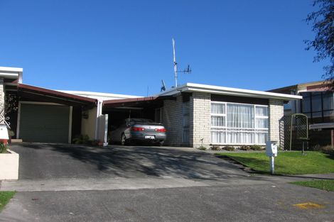 Photo of property in 4 Langley Avenue, Milson, Palmerston North, 4414