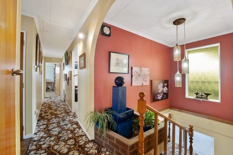 Photo of property in 15 Oberon Street, Stratford, 4332