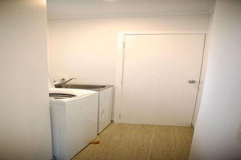 Photo of property in 1a Kiwi Esplanade, Mangere Bridge, Auckland, 2022