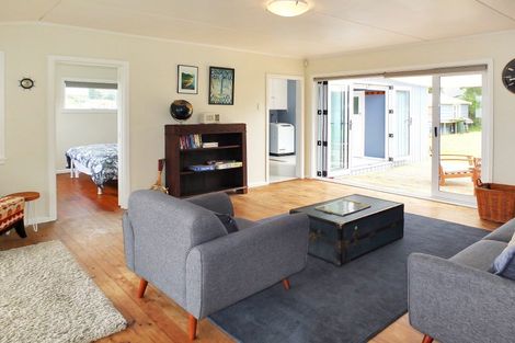 Photo of property in 11 Fabrin Street, Foxton Beach, Foxton, 4815