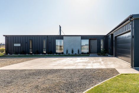 Photo of property in 64 Summers Road, Darfield, 7571