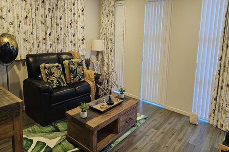 Photo of property in 714a Massey Road, Mangere, Auckland, 2022