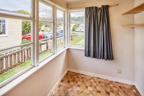 Photo of property in 24 Pearce Crescent, Taita, Lower Hutt, 5011