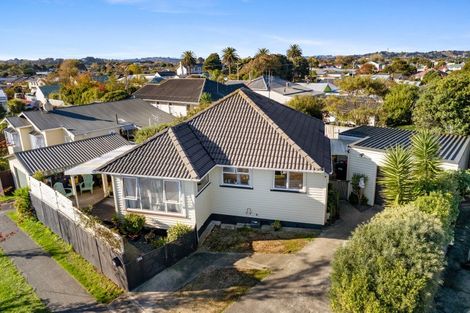 Photo of property in 12 Collins Street, Gonville, Whanganui, 4501