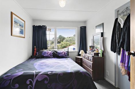 Photo of property in 10 Waipuna Grove, Stokes Valley, Lower Hutt, 5019