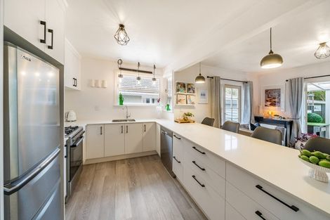 Photo of property in 18 Pempsey Street, Silverstream, Upper Hutt, 5019