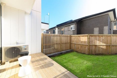 Photo of property in 10/11 Scanlen Terrace, Kelston, Auckland, 0602