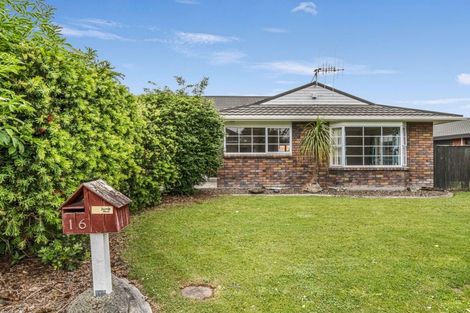 Photo of property in 16 Rosebank Avenue, Kelvin Grove, Palmerston North, 4414