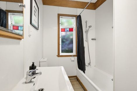 Photo of property in 77 Oban Street, Wadestown, Wellington, 6012