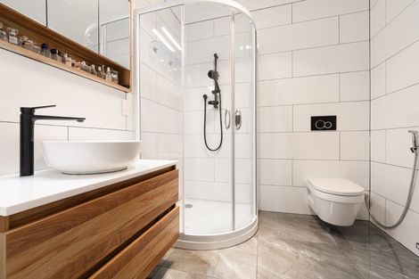 Photo of property in 216 Welcome Bay Road, Welcome Bay, Tauranga, 3112