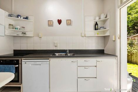 Photo of property in Hobson Flats, 1u2 Hobson Street, Pipitea, Wellington, 6011