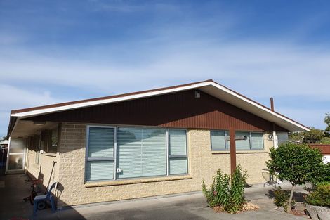 Photo of property in 77 Memorial Avenue, Ilam, Christchurch, 8053