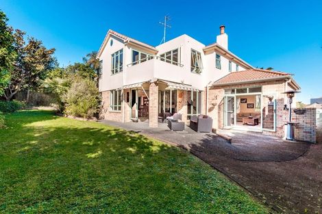 Photo of property in 19 Gilberd Place, Torbay, Auckland, 0630