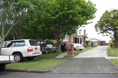 Photo of property in 17 Collie Road, Pukekohe, 2120
