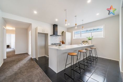 Photo of property in 221 The Esplanade, Petone, Lower Hutt, 5012