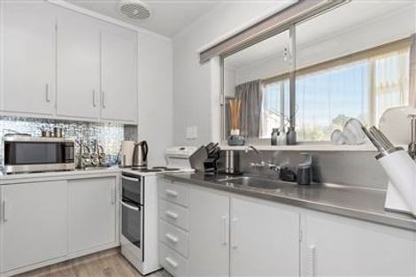 Photo of property in 1 Linklater Avenue, Bellevue, Tauranga, 3110