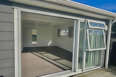 Photo of property in 161 Karewa Parade, Papamoa Beach, Papamoa, 3118