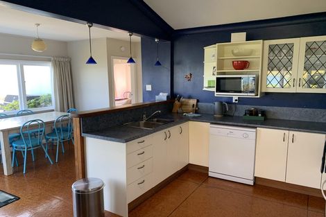 Photo of property in 3 Church Lane, Point Howard, Lower Hutt, 5013