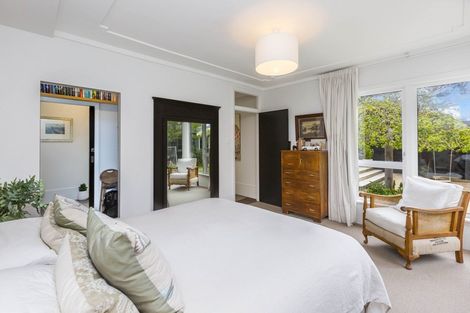 Photo of property in 292 Fergusson Drive, Heretaunga, Upper Hutt, 5018