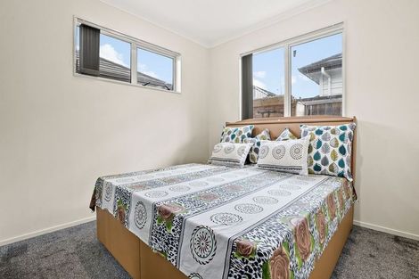 Photo of property in 18 Sapwood Crescent, Takanini, 2110