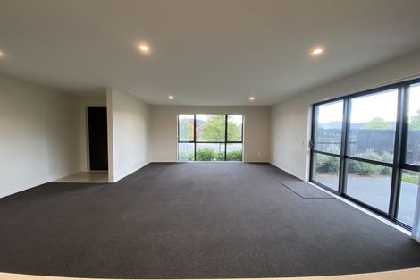 Photo of property in 33 Fearne Drive, Woodend, 7610