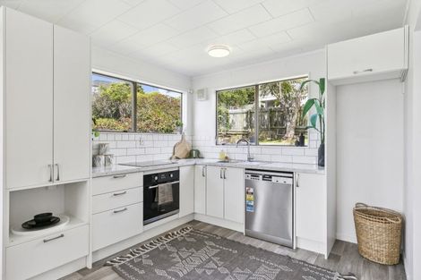 Photo of property in 6a Makatote Grove, Churton Park, Wellington, 6037