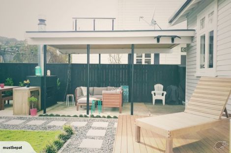 Photo of property in 18 Fernlea Avenue, Karori, Wellington, 6012